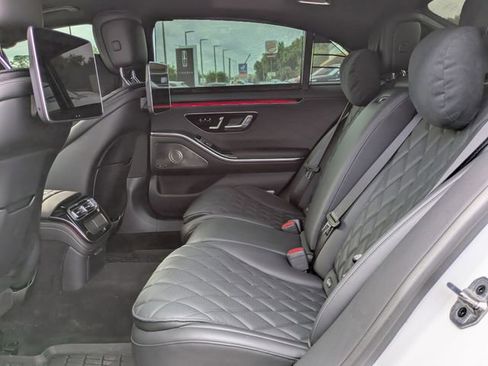 Used 2024 Mercedes-Benz S 580 4MATIC Sedan image 13