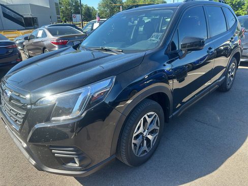 Used 2022 Subaru Forester Premium AWD/4WD image 8
