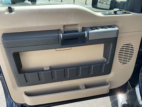 Used 2013 Ford F250 Lariat w/ Lariat Interior Pkg AWD/4WD image 21