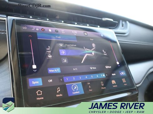 Used 2023 Jeep Grand Cherokee L Limited w/ Black Appearance Package image 34