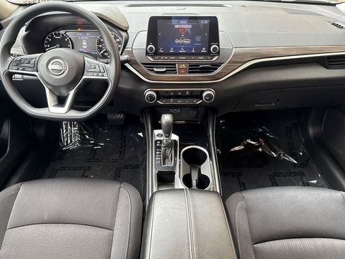 Used 2023 Nissan Altima 2.5 SV image 10