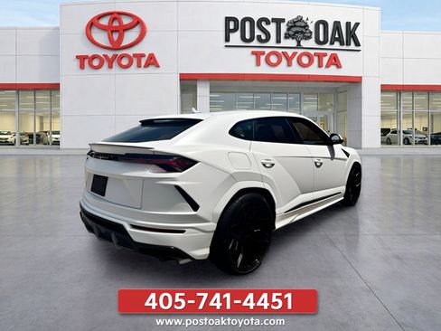 Used 2020 Lamborghini Urus AWD/4WD image 7