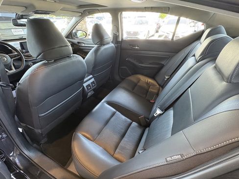 Used 2019 Nissan Altima 2.5 SL FWD image 25