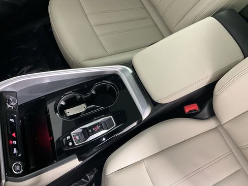 Used 2025 Audi Q5 Premium Plus w/ Premium Plus image 18