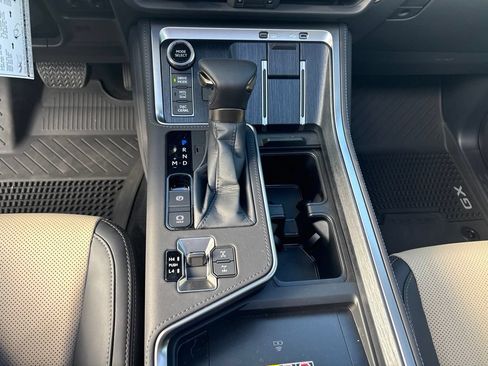 Certified 2026 Lexus GX 550 AWD/4WD image 15
