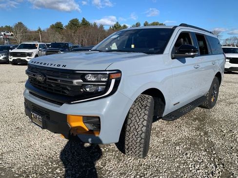 New 2025 Ford Expedition Tremor image 4