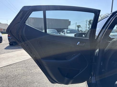 Used 2013 Kia Optima SX w/ Limited Pkg FWD image 12