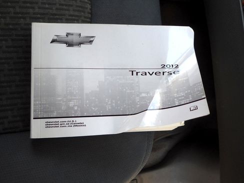 Used 2012 Chevrolet Traverse LT image 25