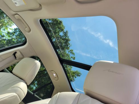 Certified 2023 Buick Envision Avenir AWD/4WD image 16