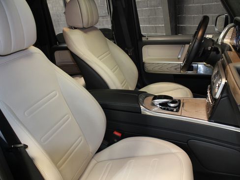 Used 2022 Mercedes-Benz G 550 G 550 AMG Line w/ Exclusive Interior Package image 47