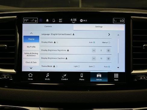 Used 2024 Chrysler Pacifica Touring-L FWD image 30