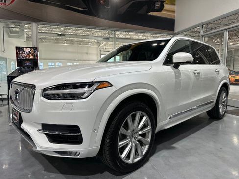 Used 2017 Volvo XC90 T6 Inscription w/ Vision Package AWD/4WD image 19