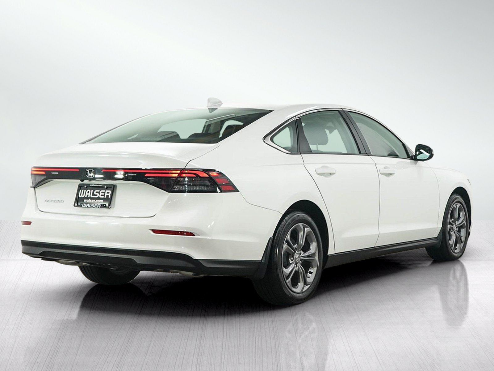 Used 2024 Honda Accord EX image 5