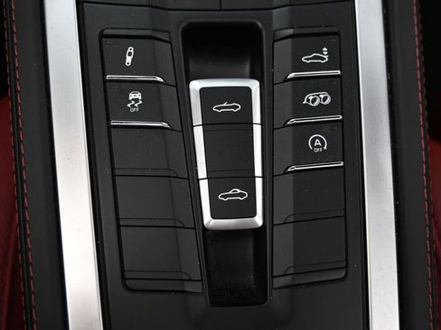 Used 2024 Porsche 718 Boxster GTS image 12