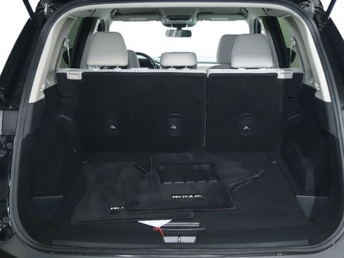 Certified 2023 Nissan Rogue SV image 29