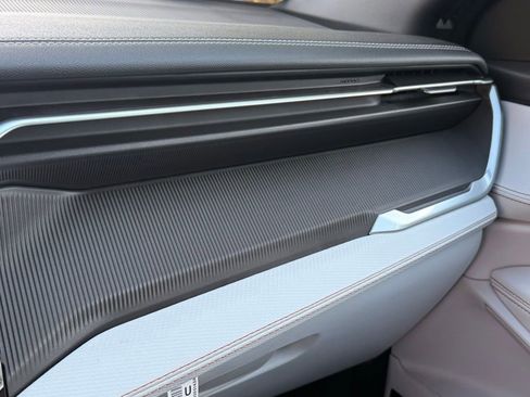 New 2026 Jeep Cherokee Overland image 24