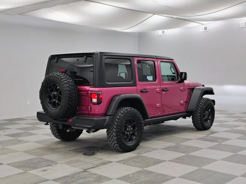 Used 2024 Jeep Wrangler Willys image 10