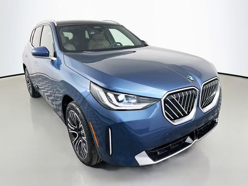 New 2026 BMW X3 xDrive30 image 3