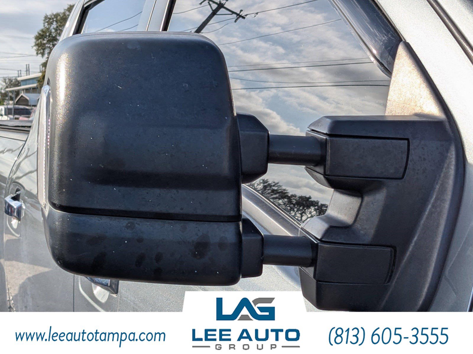 Used 2017 Nissan Titan SV AWD/4WD image 8