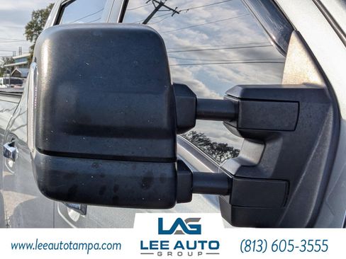 Used 2017 Nissan Titan SV AWD/4WD image 8