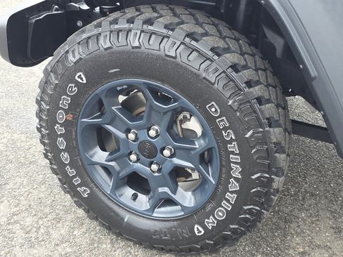 Certified 2023 Jeep Wrangler Unlimited w/ Cold Weather Group image 31