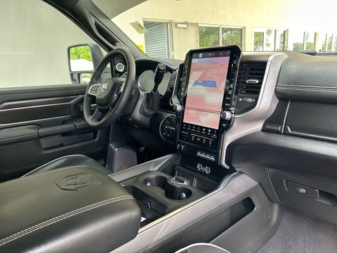 Used 2025 RAM 3500 Laramie image 26