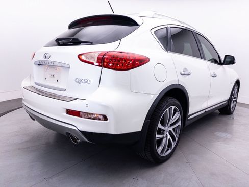 Used 2017 INFINITI QX50 2WD w/ Deluxe Touring Package image 12