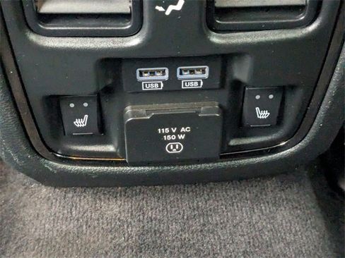 Used 2018 Dodge Durango GT image 25