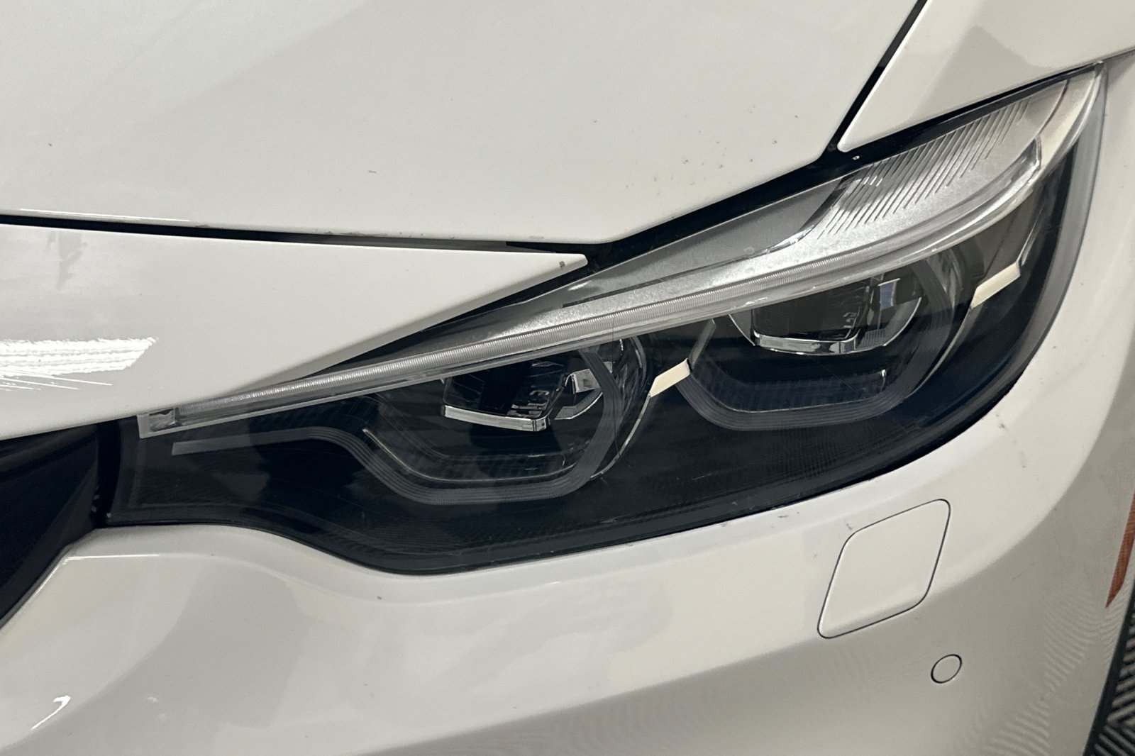 Used 2018 BMW M4 Convertible w/ Executive Package RWD image 52
