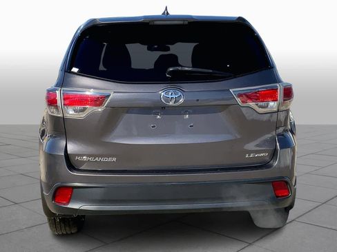 Used 2016 Toyota Highlander LE image 5