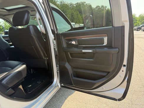 Used 2018 RAM 2500 Laramie w/ Sport Appearance Group AWD/4WD image 25