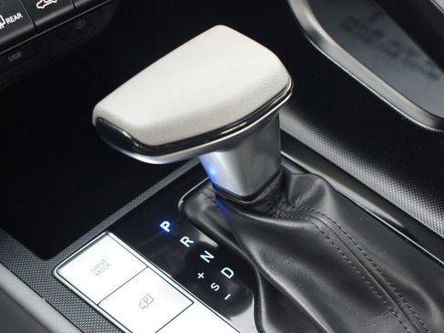 Used 2023 Hyundai Elantra SEL w/ Cargo Package image 11