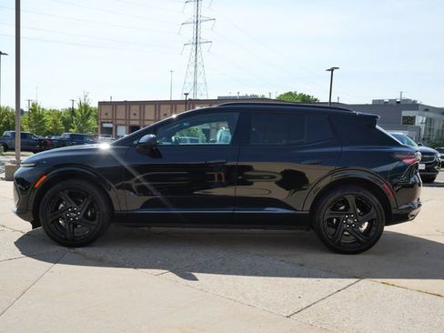 Used 2024 Chevrolet Equinox EV RS AWD/4WD image 4