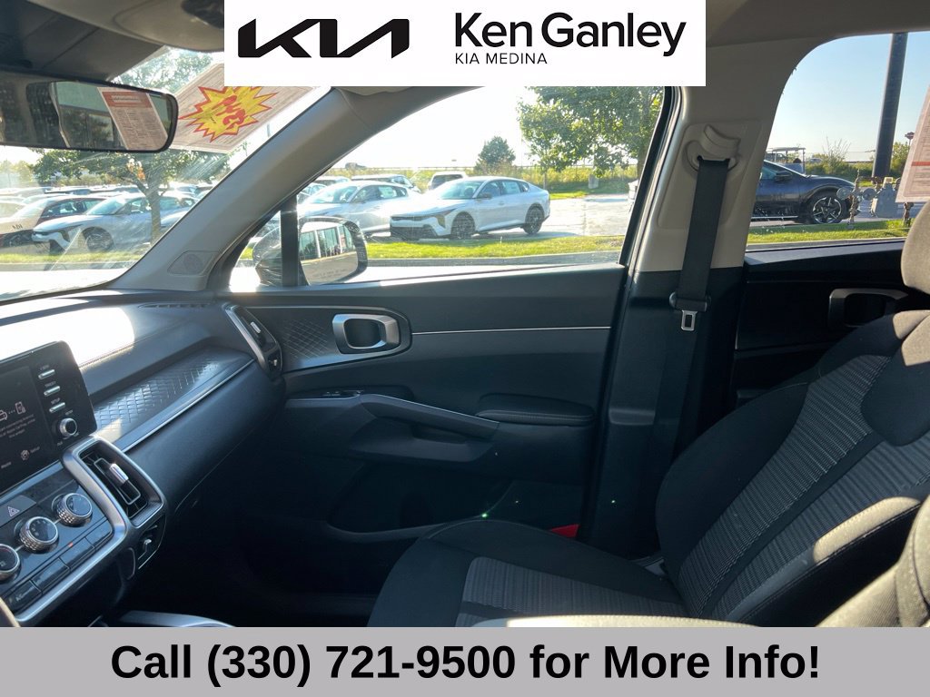 Certified 2022 Kia Sorento LX AWD/4WD image 38
