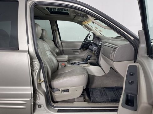 Used 2004 Jeep Grand Cherokee Laredo w/ Tan Your Hide Group image 29