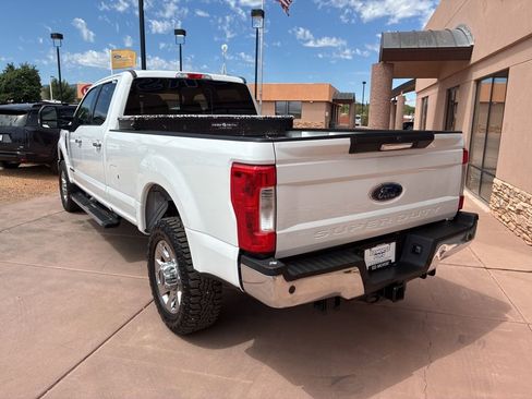 Used 2019 Ford F350 Lariat w/ Chrome Package image 7