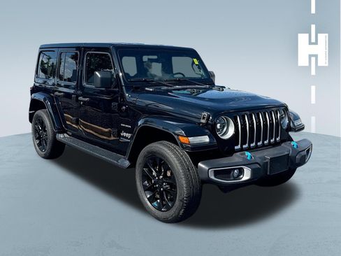 Used 2023 Jeep Wrangler Unlimited Sahara w/ Cold Weather Group AWD/4WD image 1