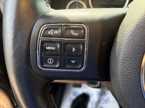Used 2013 Jeep Wrangler Unlimited Rubicon w/ Connectivity Group AWD/4WD image 18