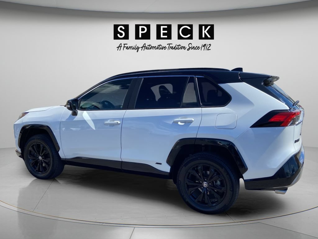 Used 2023 Toyota RAV4 XSE AWD/4WD image 3