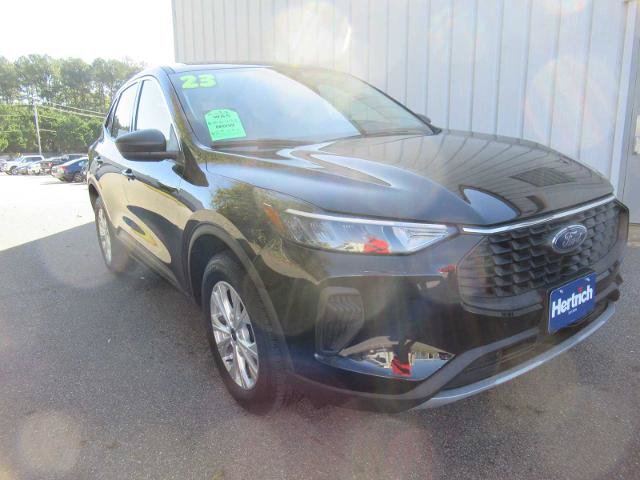 Certified 2023 Ford Escape Active w/ Tech Pack #1 AWD/4WD image 3