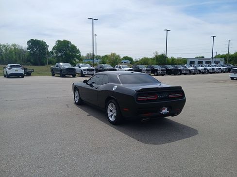 Used 2023 Dodge Challenger SXT RWD image 6