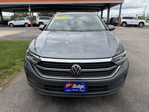 Used 2024 Volkswagen Jetta SE FWD image 8