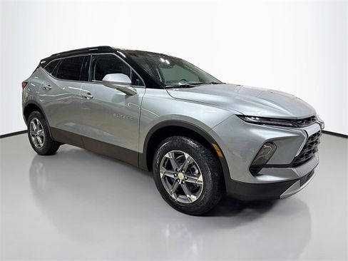 New 2026 Chevrolet Blazer LT image 5