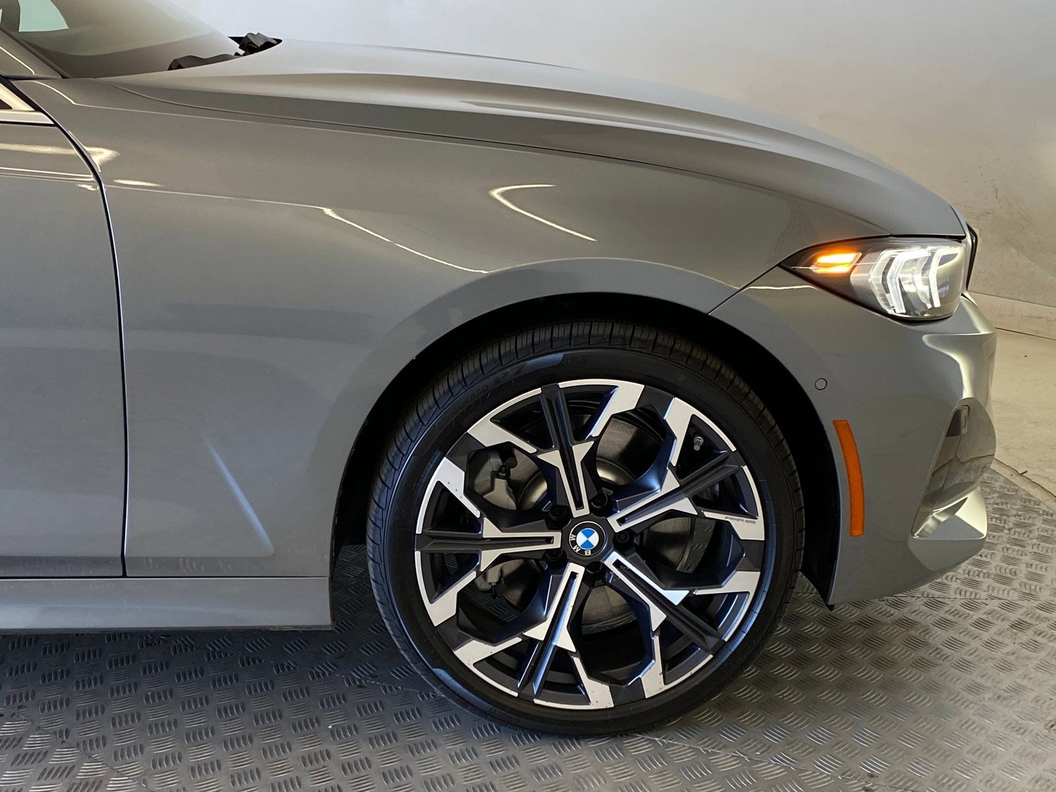 Used 2026 BMW 330i xDrive Sedan w/ Premium Package AWD/4WD image 11