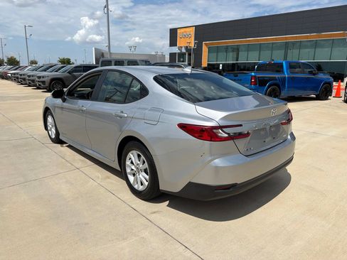 Used 2025 Toyota Camry LE FWD image 3