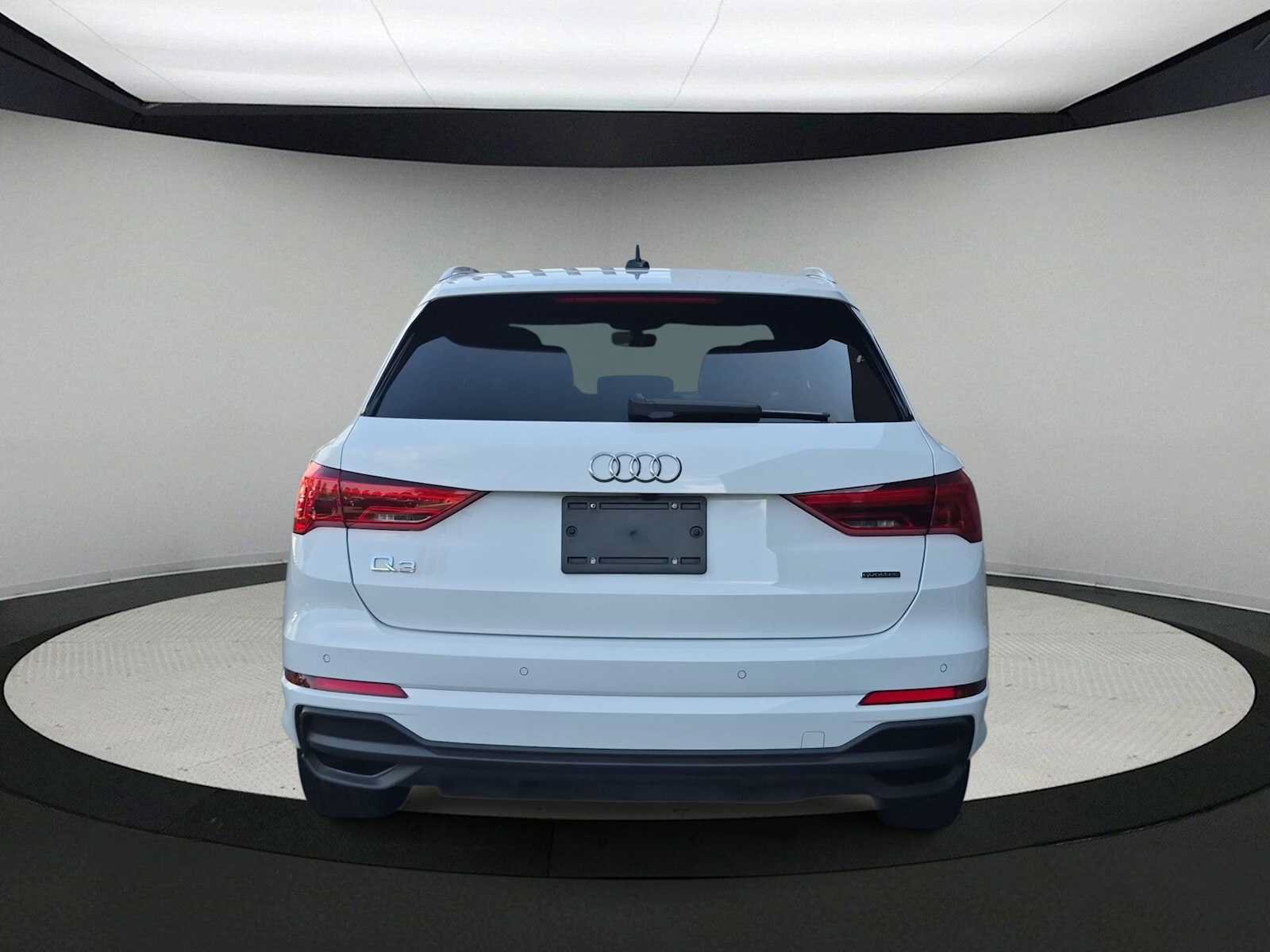 Used 2023 Audi Q3 2.0T Premium w/ Convenience Package AWD/4WD image 7