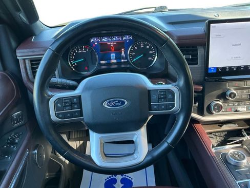 Used 2022 Ford Expedition Limited AWD/4WD image 12