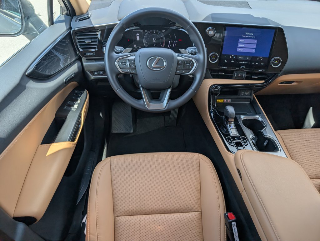 Used 2025 Lexus NX 250 FWD w/ Accessory Package (Z1) image 3