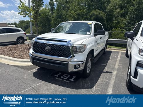 Used 2018 Toyota Tundra SR5 w/ SR5 Upgrade Package RWD image 1