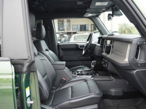Used 2025 Ford Bronco Outer Banks AWD/4WD image 19